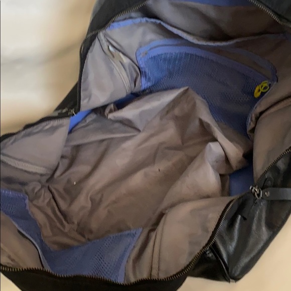 Lululemon "Om for One" bowling style bag - Picture 10 of 15